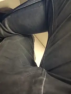 coolrocky346 online show from 02/12/25, 10:56