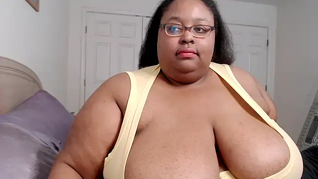 Loves Aura online show from 01/31/25, 01:54