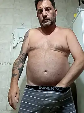 Snapshot of Reload_033 chatting on 02/26/26, 04:00 Reload 033 online show from 02/26/26, 04:00