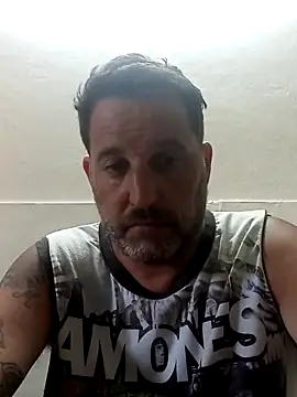 Snapshot of Reload_033 chatting on 02/27/26, 11:10 Reload 033 online show from 02/27/26, 11:10