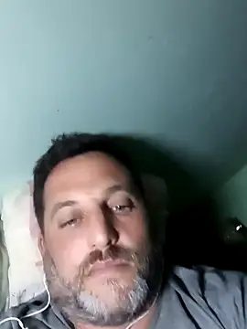 Snapshot of Reload_033 chatting on 04/11/26, 03:33 Reload 033 online show from 04/11/26, 03:33