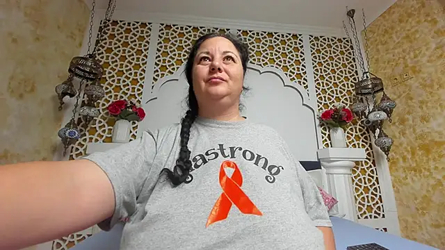 AleshaArabian online show from 11/24/25, 05:29