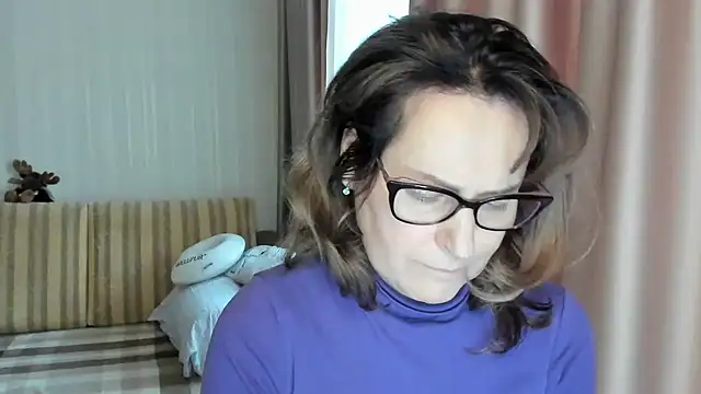 lauraoven online show from 02/22/25, 01:35