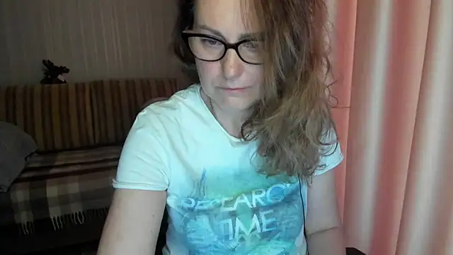 lauraoven online show from 04/29/26, 06:50