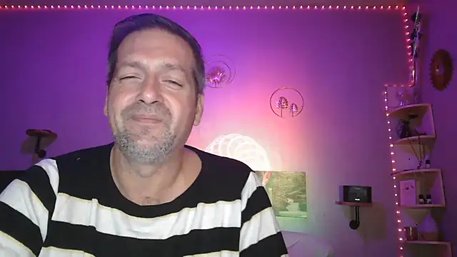 matrikes1 online show from 10/31/25, 07:48