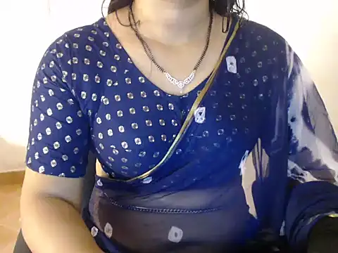 Open Heart Lennon online show from 11/18/25, 04:39