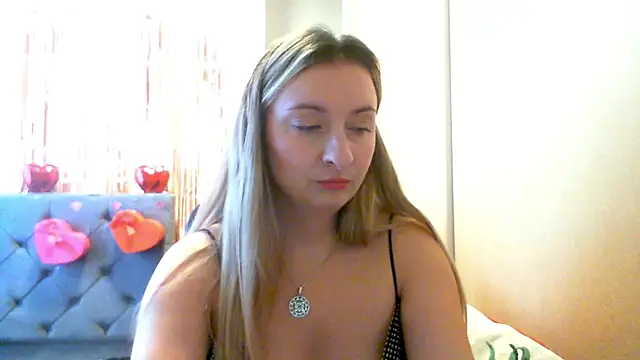 SusanCurt online show from 02/11/26, 02:22