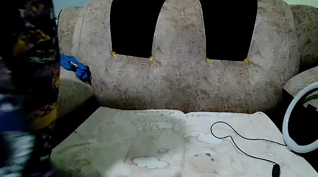 Snapshot of goddes_love chatting on 03/10/25, 07:07 goddes love online show from 03/10/25, 07:07