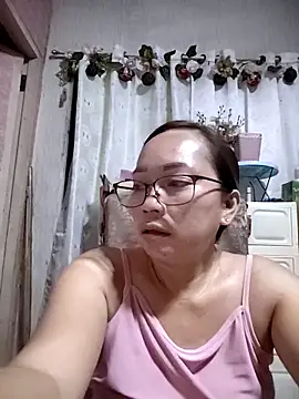 Snapshot of asianwet4u chatting on 05/01/26, 05:56 asianwet4u online show from 05/01/26, 05:56