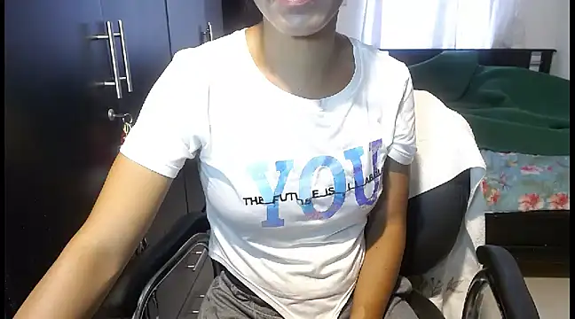 sensual nataliee online show from 12/25/24, 07:13