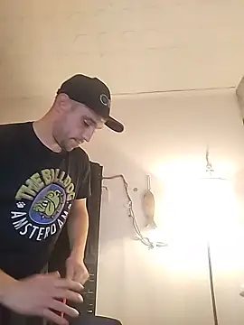 Codymc89 online show from 10/25/25, 01:46