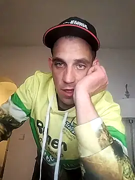 Codymc89 online show from 11/05/25, 07:36