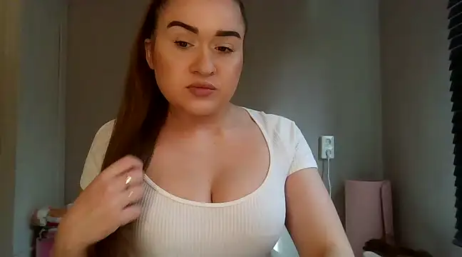 avajade online show from 02/24/25, 11:43