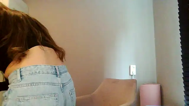 avajade online show from 09/24/25, 10:07