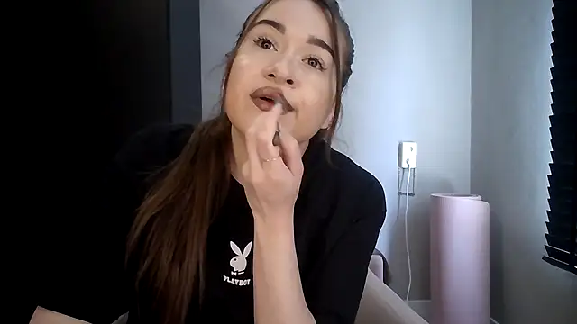 avajade online show from 03/27/26, 11:10