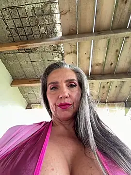 Snapshot of Alimela chatting on 06/06/26, 02:11 Alimela online show from 06/06/26, 02:11