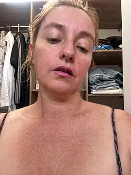 Snapshot of moniquerainx chatting on 12/06/24, 03:55 moniquerainx online show from 12/06/24, 03:55