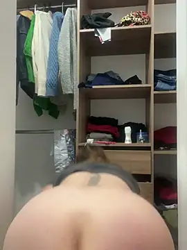 Snapshot of moniquerainx chatting on 03/23/25, 06:05 moniquerainx online show from 03/23/25, 06:05