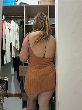 Snapshot of moniquerainx chatting on 10/09/25, 01:14 moniquerainx online show from 10/09/25, 01:14