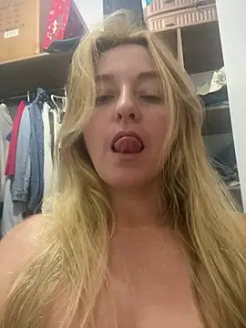 moniquerainx online show from 01/15/26, 12:15