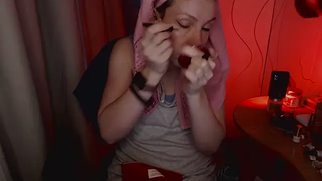 Snapshot of JohansonKatie chatting on 01/15/25, 06:54 JohansonKatie online show from 01/15/25, 06:54