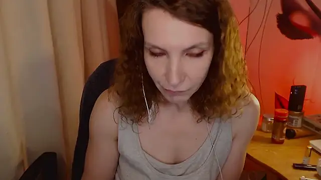 Snapshot of JohansonKatie chatting on 01/20/25, 06:53 JohansonKatie online show from 01/20/25, 06:53