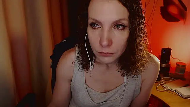 Snapshot of JohansonKatie chatting on 01/31/25, 01:11 JohansonKatie online show from 01/31/25, 01:11