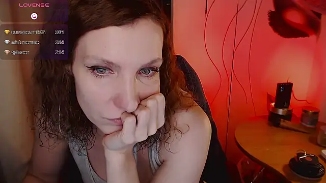 Snapshot of JohansonKatie chatting on 02/01/25, 02:47 JohansonKatie online show from 02/01/25, 02:47