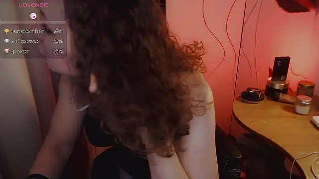 Snapshot of JohansonKatie chatting on 02/05/25, 09:57 JohansonKatie online show from 02/05/25, 09:57