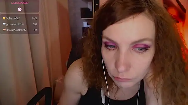 Snapshot of JohansonKatie chatting on 02/09/25, 07:16 JohansonKatie online show from 02/09/25, 07:16