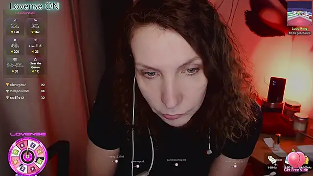 Snapshot of JohansonKatie chatting on 02/25/25, 09:57 JohansonKatie online show from 02/25/25, 09:57