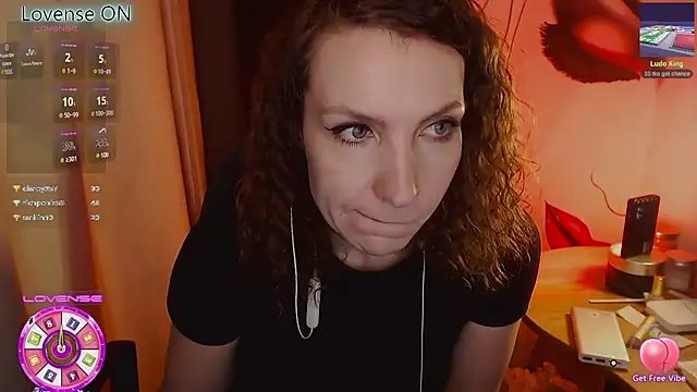 Snapshot of JohansonKatie chatting on 02/26/25, 04:24 JohansonKatie online show from 02/26/25, 04:24