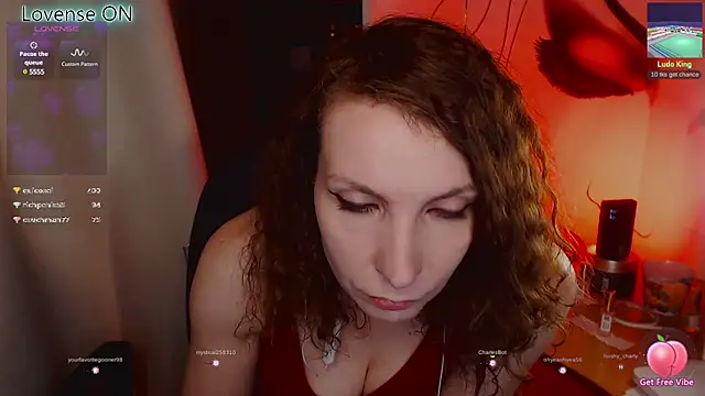 Snapshot of JohansonKatie chatting on 03/08/25, 02:23 JohansonKatie online show from 03/08/25, 02:23