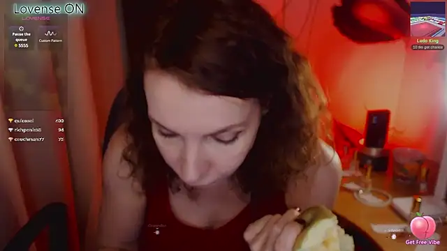 Snapshot of JohansonKatie chatting on 03/09/25, 03:11 JohansonKatie online show from 03/09/25, 03:11