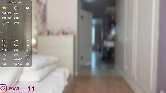 Eva JJ online show from 11/07/25, 03:28