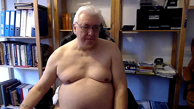 Snapshot of SchwanzhureXXL chatting on 02/10/25, 09:25 SchwanzhureXXL online show from 02/10/25, 09:25