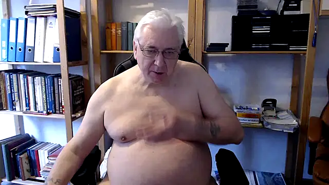 Snapshot of SchwanzhureXXL chatting on 02/14/25, 09:56 SchwanzhureXXL online show from 02/14/25, 09:56