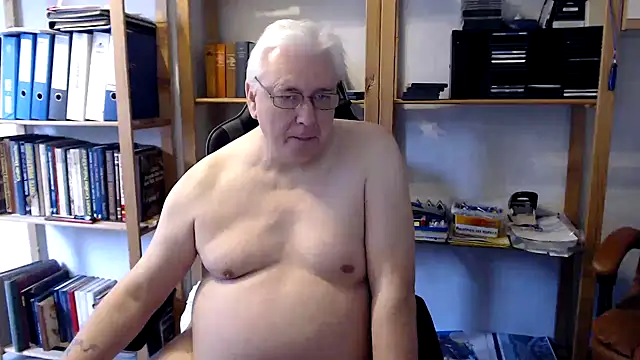 Snapshot of SchwanzhureXXL chatting on 02/25/25, 08:47 SchwanzhureXXL online show from 02/25/25, 08:47