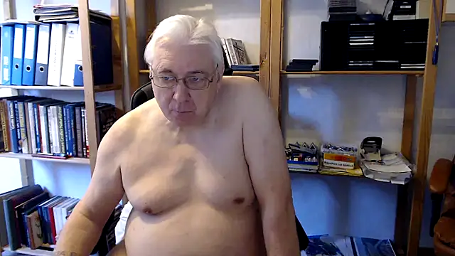 Snapshot of SchwanzhureXXL chatting on 03/05/25, 10:11 SchwanzhureXXL online show from 03/05/25, 10:11