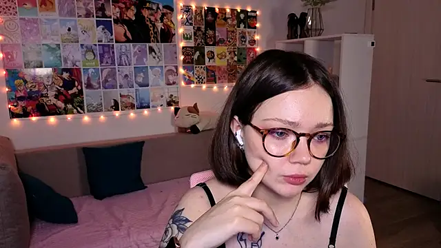 MilenaSaint online show from 01/29/25, 06:22