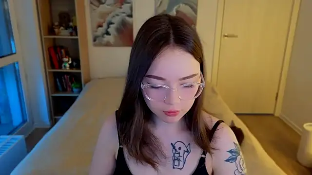 Snapshot of MilenaSaint chatting on 05/11/26, 03:45 MilenaSaint online show from 05/11/26, 03:45