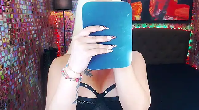 Snapshot of KylieMaxwellCaulfield_TS chatting on 02/09/25, 11:46 KylieMaxwellCaulfield TS online show from 02/09/25, 11:46