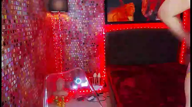 Snapshot of KylieMaxwellCaulfield_TS chatting on 03/08/25, 11:37 KylieMaxwellCaulfield TS online show from 03/08/25, 11:37