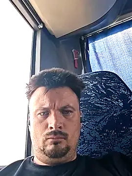 Snapshot of Luismiguel55 chatting on 05/05/26, 01:19 Luismiguel55 online show from 05/05/26, 01:19