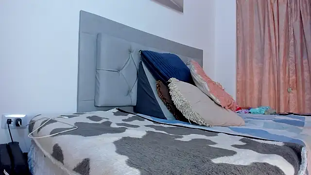 Idaly Johnson online show from 09/20/25, 03:29