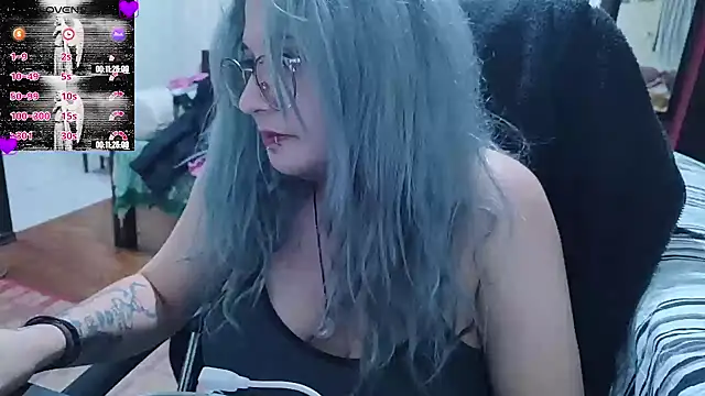 ElfGrey online show from 09/22/25, 04:47