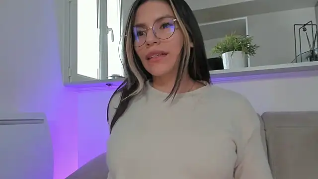 Snapshot of LalieFR chatting on 01/19/25, 10:50 LalieFR online show from 01/19/25, 10:50