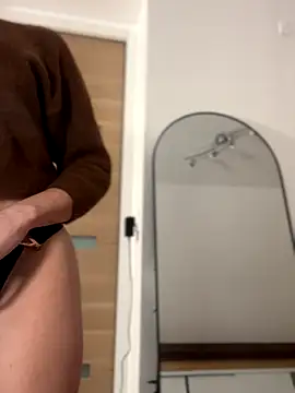 LalieFR online show from 11/23/25, 11:32