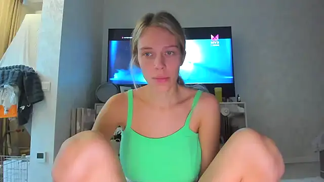 Snapshot of Iris_cherry chatting on 01/16/25, 05:11 Iris cherry online show from 01/16/25, 05:11