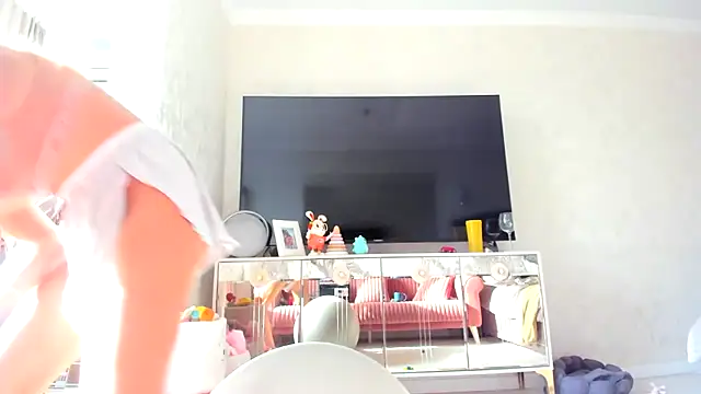 Snapshot of Iris_cherry chatting on 02/03/25, 10:47 Iris cherry online show from 02/03/25, 10:47